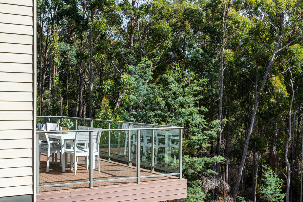 Immaculately Presented And Serene Private Hilltop Home Or Weekend Retreat With Income Potential